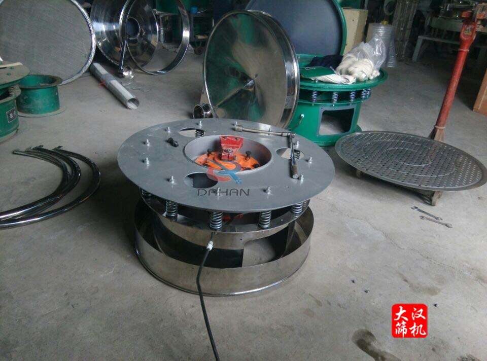 振動電機放入三次元麻豆免费版免费下载底桶